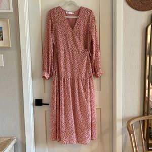 All in favor long sleeve wrap dress mauve/pink color Size L
